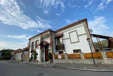 هتل Aragvi