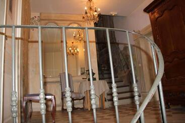 هتل Auberge De Correns