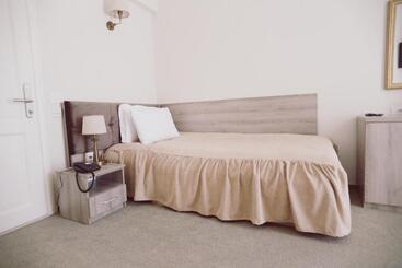 هتل C&c Residence