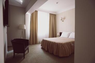 هتل C&c Residence