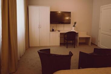 هتل C&c Residence