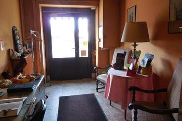 هتل Hôtel Le Lion D'or