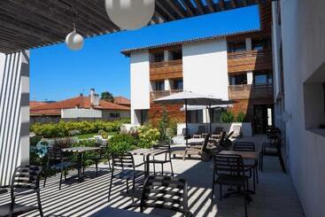 هتل Restaurant Santiago