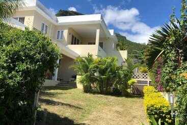 Black River Villa Turquoise 3bdr, Sea View - Tamarin