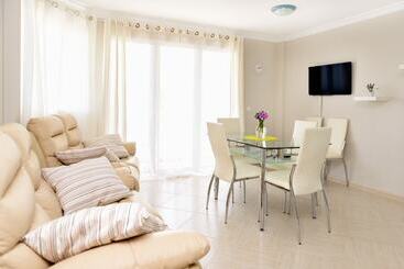 Aparthotel Ola Blanca