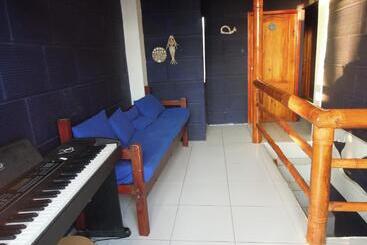 Hostel El Gran Azul Olon