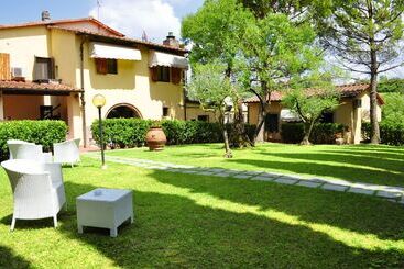 هتل Cascina De  Fagiolari