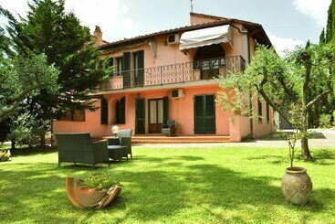 هتل Cascina De  Fagiolari