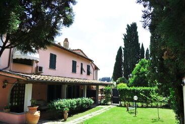 هتل Cascina De  Fagiolari