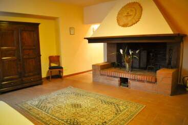 هتل Cascina De  Fagiolari
