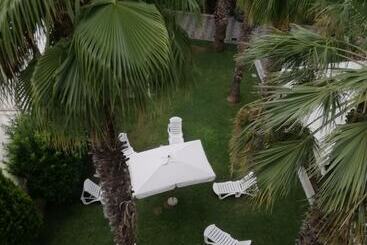 هتل Centro Vacanze Domus M.g