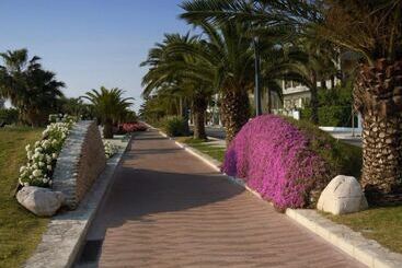 هتل Centro Vacanze Domus M.g