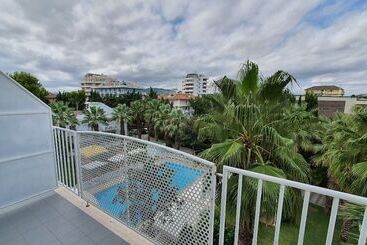 هتل Centro Vacanze Domus M.g