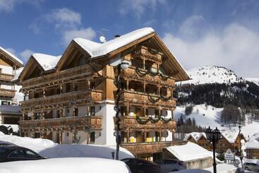 هتل Chalet Barbara