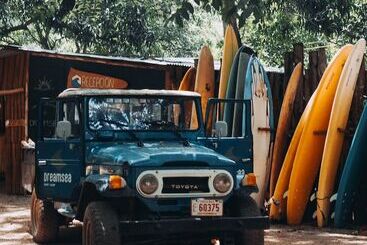 هتل Dreamsea Surf Camp