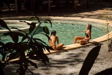 هتل Dreamsea Surf Camp