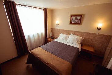 هتل Hostal Villa Melgar
