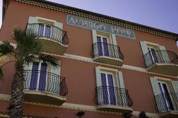 Отель Albergo