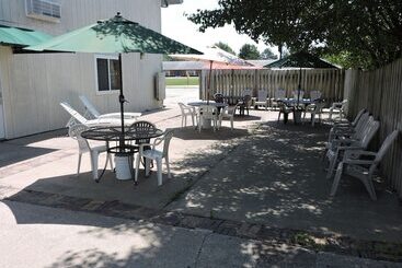هتل Indian Hills Inn & Rv Park