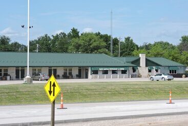 هتل Indian Hills Inn & Rv Park