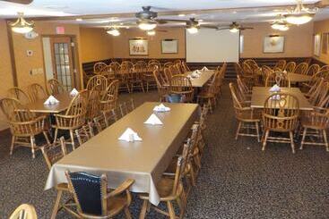 هتل Indian Hills Inn & Rv Park