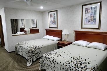 هتل Indian Hills Inn & Rv Park