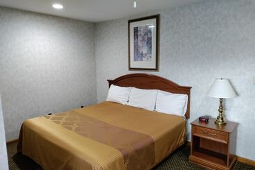 هتل Indian Hills Inn & Rv Park