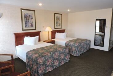 هتل Indian Hills Inn & Rv Park