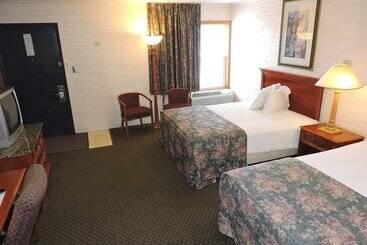 هتل Indian Hills Inn & Rv Park
