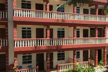 هتل Melati Tanjong Beach Resort