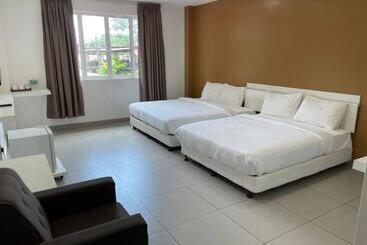هتل Melati Tanjong Beach Resort