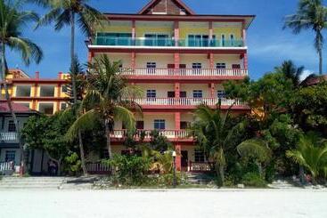 هتل Melati Tanjong Beach Resort