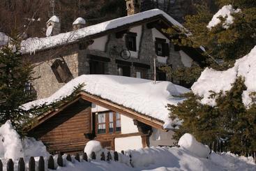 هتل Notre Maison