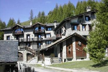 هتل Notre Maison