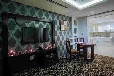 Rest Night Hotel Serviced Apartments  Alhamra