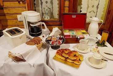هتل Tango B&b