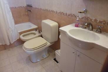 هتل Tango B&b