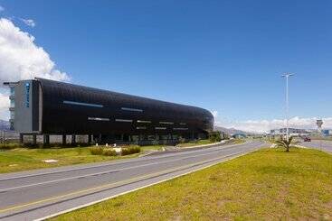 هتل Wyndham Quito Airport