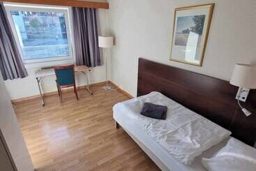 Stord Folkehøgskule Sommarhotell Leirvik