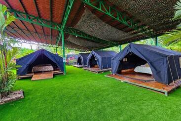هاستل Arenal Backpackers Resort