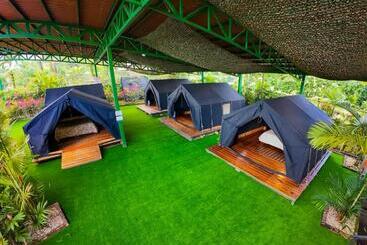 هاستل Arenal Backpackers Resort