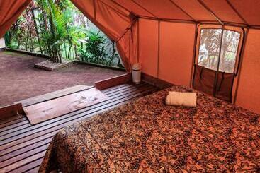 هاستل Arenal Backpackers Resort