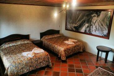 هاستل Arenal Backpackers Resort