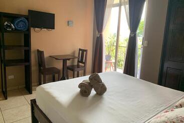 هاستل Casa De Lis Hotel & Tourist Info Centre