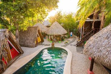 هاستل Playa Grande Surf Camp
