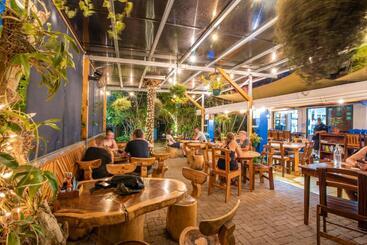 هاستل Playa Grande Surf Camp