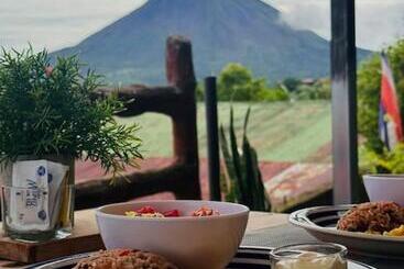 تختخواب و صبحانه Los Tucanes Lodging