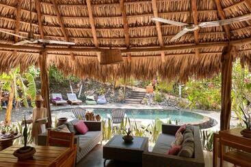 Glamping Hotel Flor Y Bambu