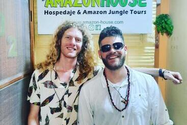 هتل Amazon House Hostel