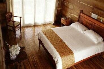 هتل Bosque Verde Lodge